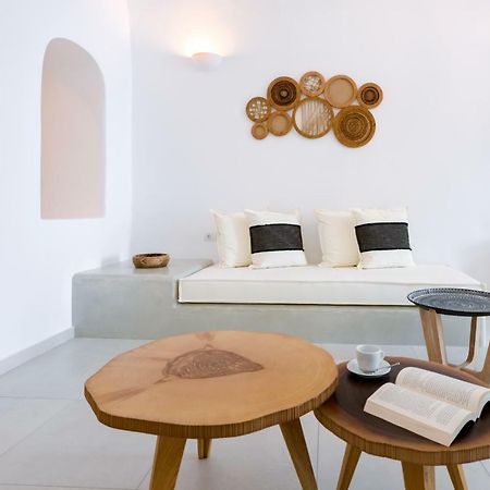Iriana Suites Fira  Exteriör bild