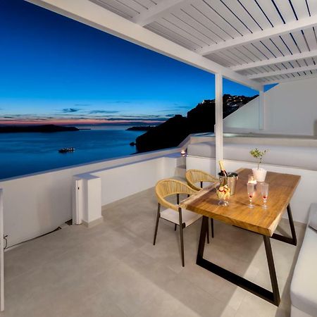 Iriana Suites Fira  Exteriör bild
