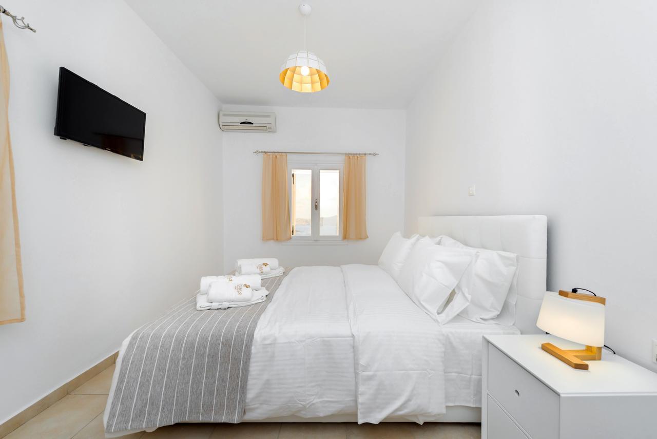 Iriana Suites Fira  Exteriör bild