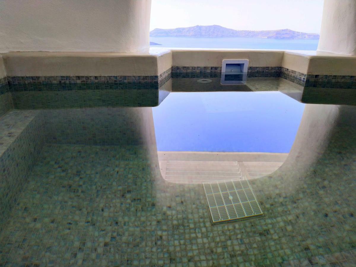 Iriana Suites Fira  Exteriör bild